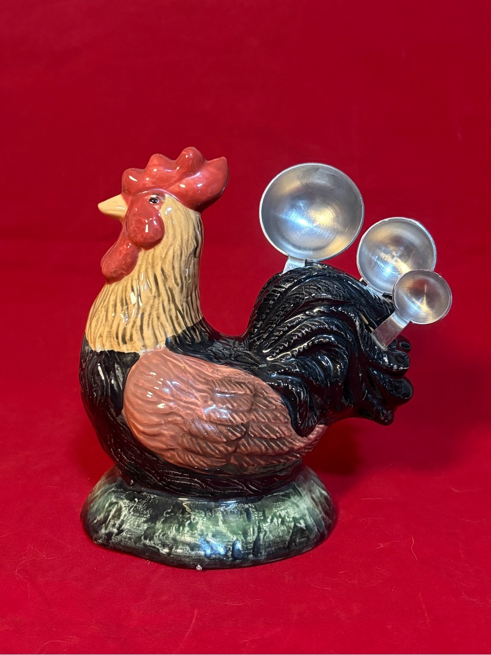 Vintage Ceramic Rooster Measuring Spoon Holder Set w/ 4 Metal Measuring Spoons